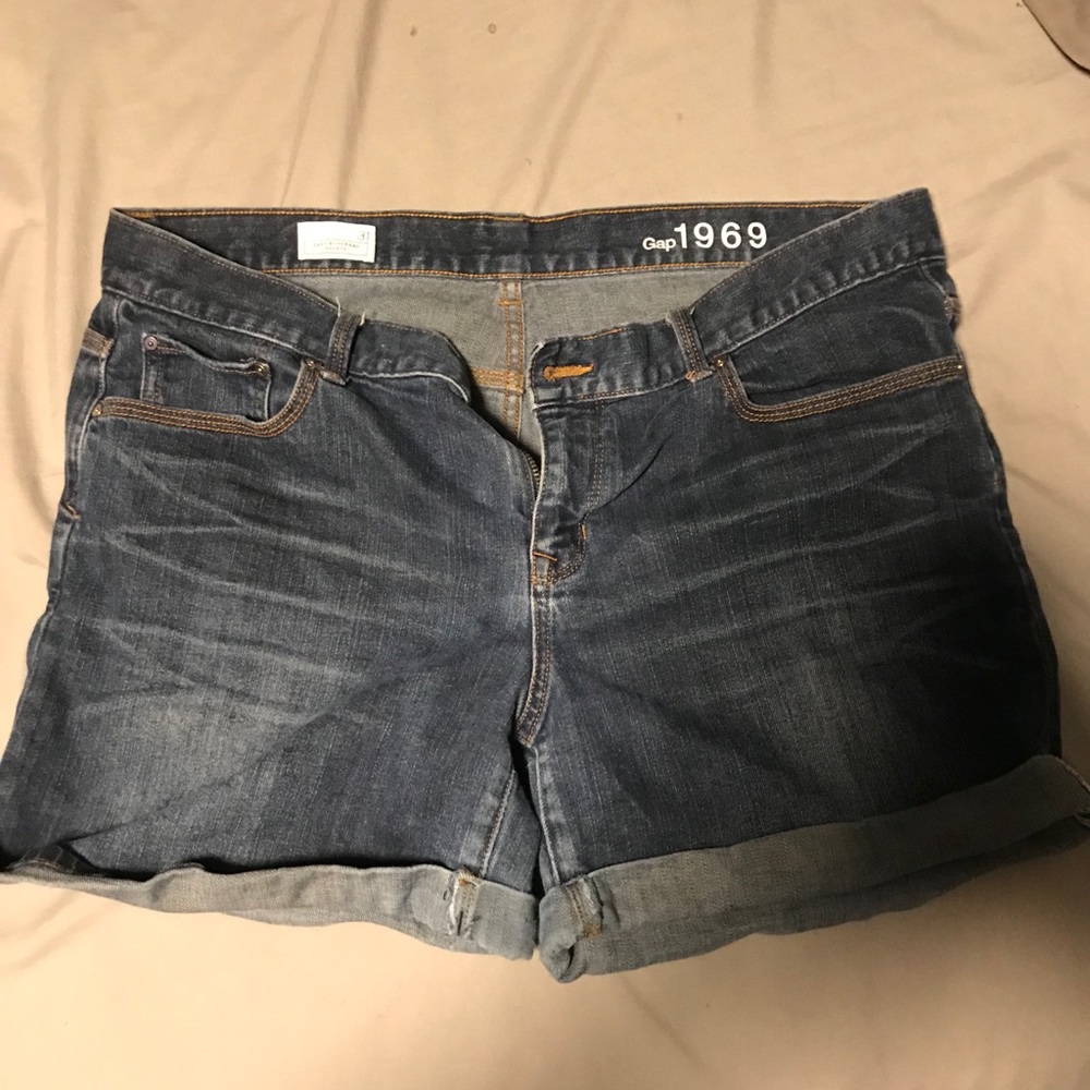 Gap sexy boyfriend shorts